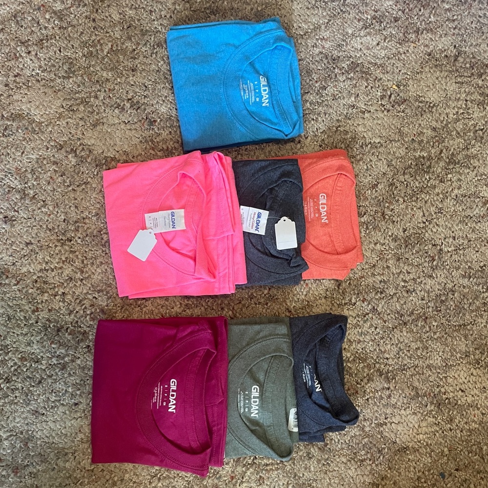 BUNDLE 7 NEW Short Sleeve Shirts Size Adult Small